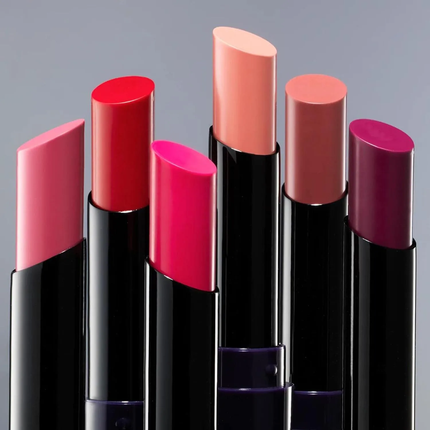 Помада Kevyn Aucoin Unforgettable, цвета в матовом, кремовом и глянцевом финише, Enigma (vibrant hot pink): Shine finish. — фото 4