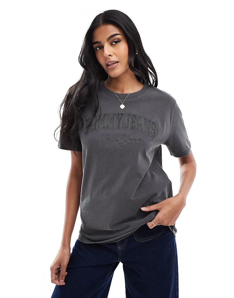 

Футболка с логотипом университета, выстиранная, черного цвета Tommy Jeans