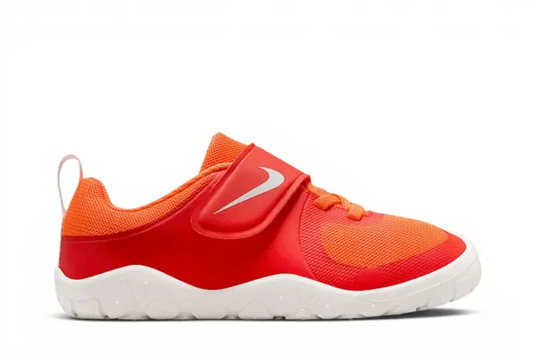 Кроссовки Nike Swoosh 1 Essential PS, красный