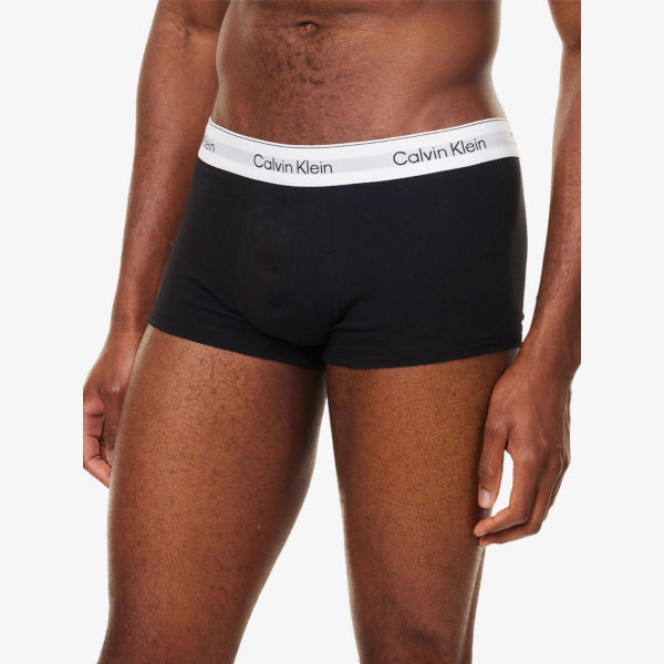 Трусы Calvin Klein Айкон низкие утягивающие хлопковые 3 шт, белый — фото 4