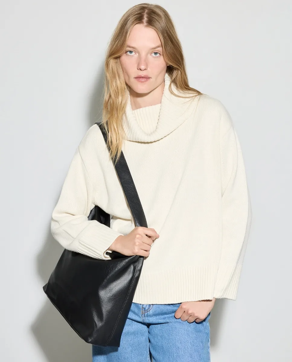 

Женский свитер крупной вязки с высоким воротником Woman El Corte Inglés, экрю