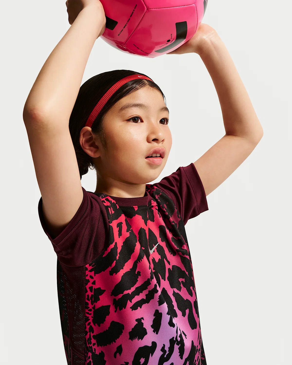 Детская футболка Nike United Academy Dri-FIT, Burgundy Crush/Burgundy Crush/Pure Platinum — фото 3