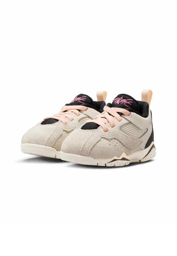 Кроссовки Jordan, pale ivory/pinksicle/black/crimson tint, бледно-слоновая кость/розовый/черный/малиновый оттенок — фото 2