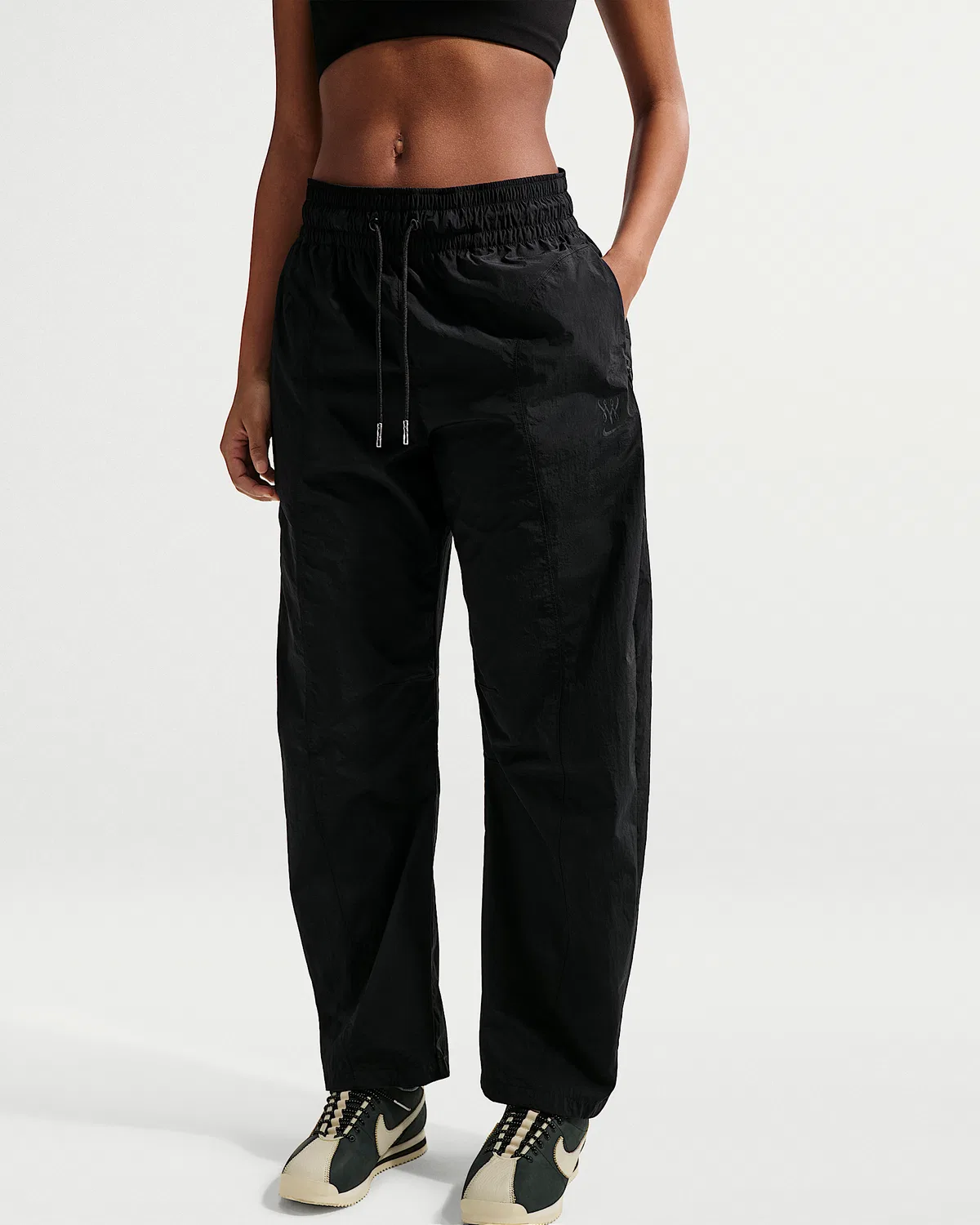 Женские свободные брюки со средней посадкой Serena Williams Design Crew, Black/Black/Black — фото 2
