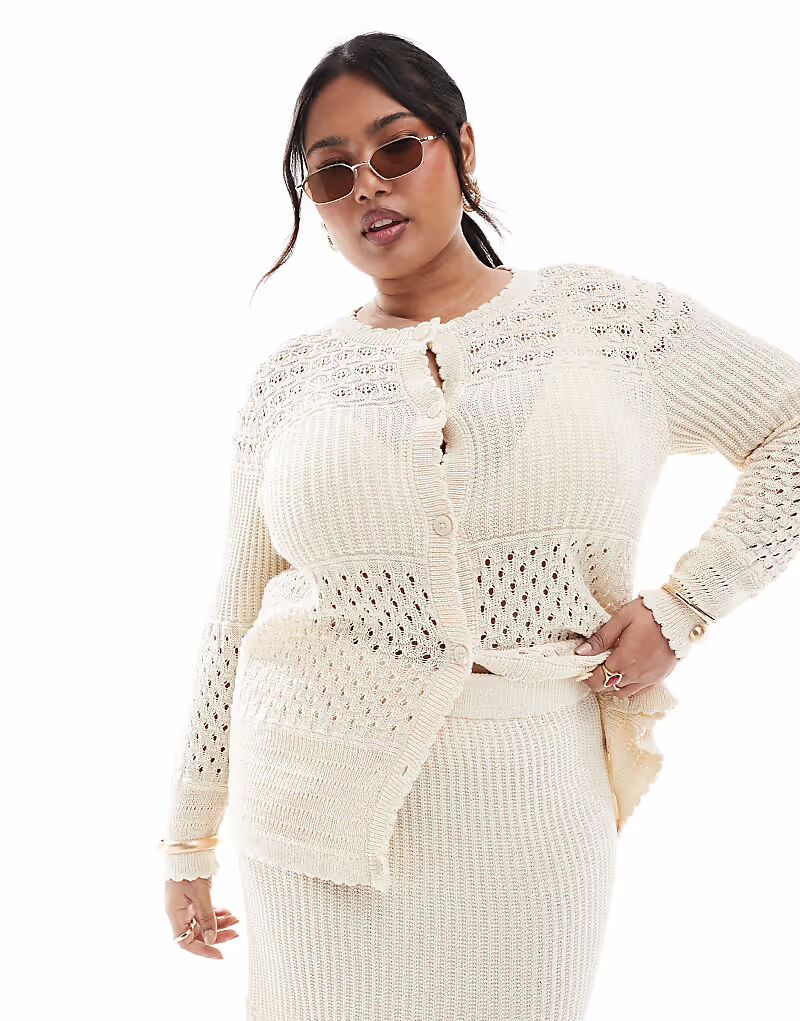 

Кардиган Vero Moda Curve с заплатками, связанный крючком, кремового цвета