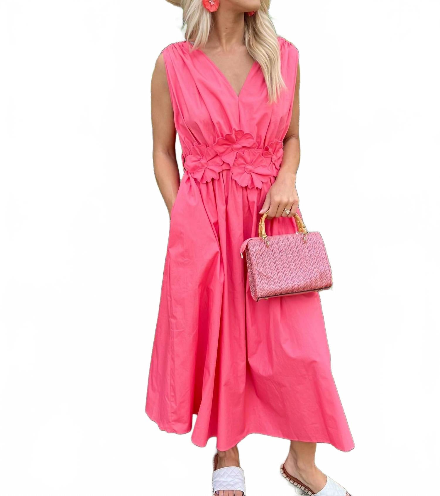 

Платье Ilona в коралловом цвете LUCY PARIS