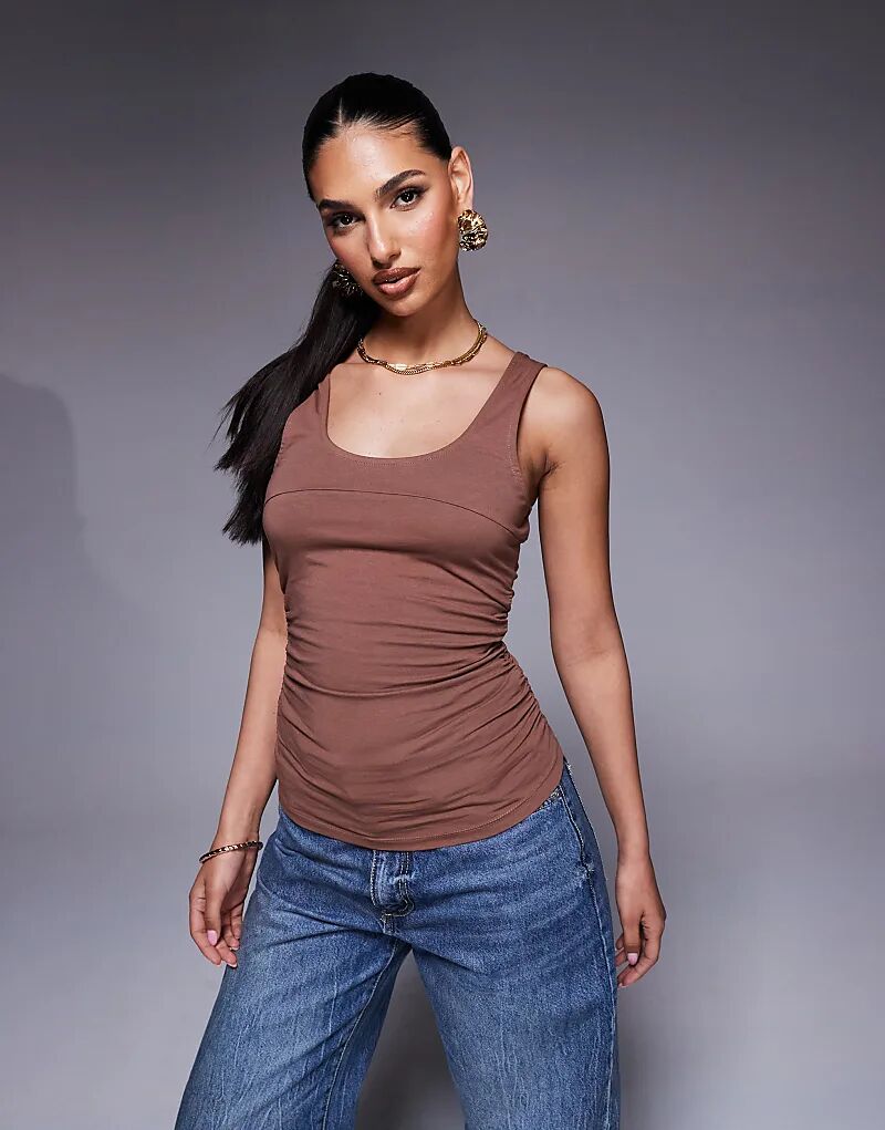 

Майка ASOS DESIGN с присборенным лифом, коричневого цвета