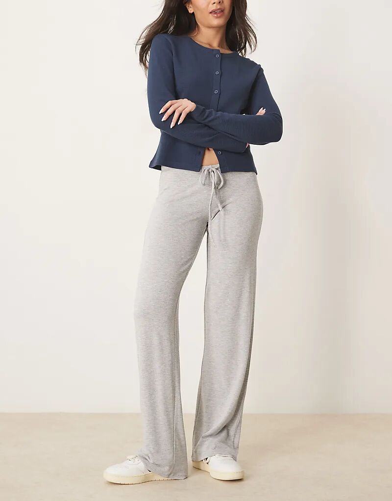 

Трикотажные брюки для дома GINA TRICOT с заниженной талией, светло-серого цвета