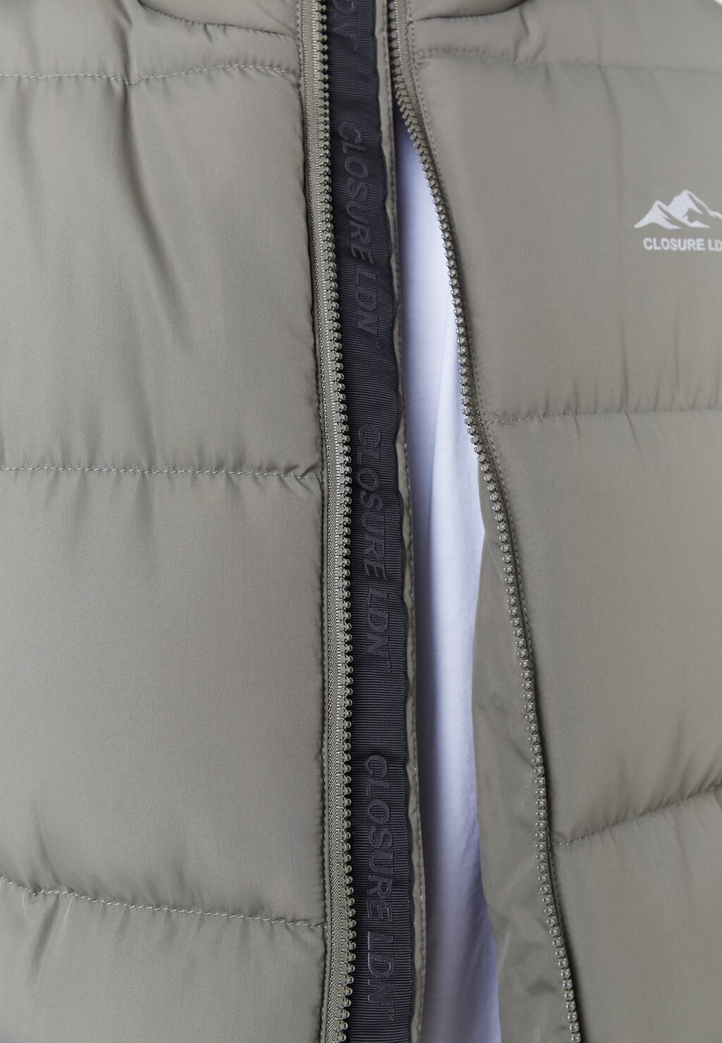 

Зимняя куртка QUILTED FUNNEL NECK JACKET CLOSURE London, хаки