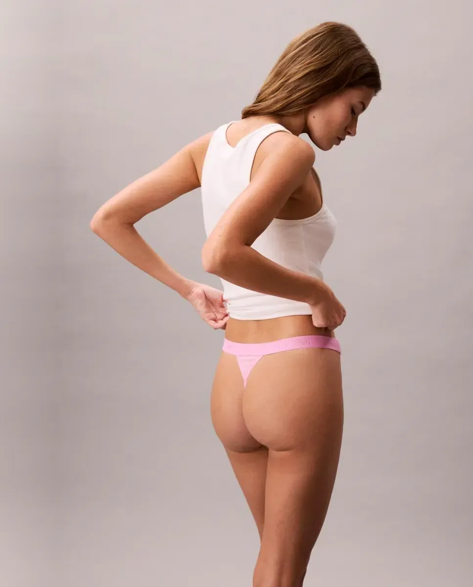 Индивидуальные стринги из микрофибрового кружева Calvin Klein, розовый — фото 2