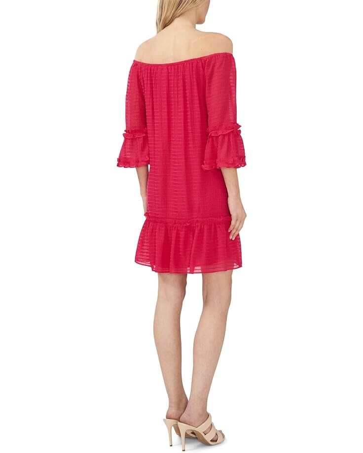 

Платье CeCe Over-the-Shoulder Flounce Dress, цвет Rose Cerise