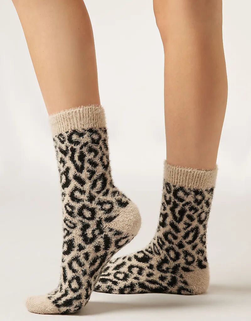 

Носки из искусственного меха с тропическим принтом Calzedonia в винтажном белом цвете