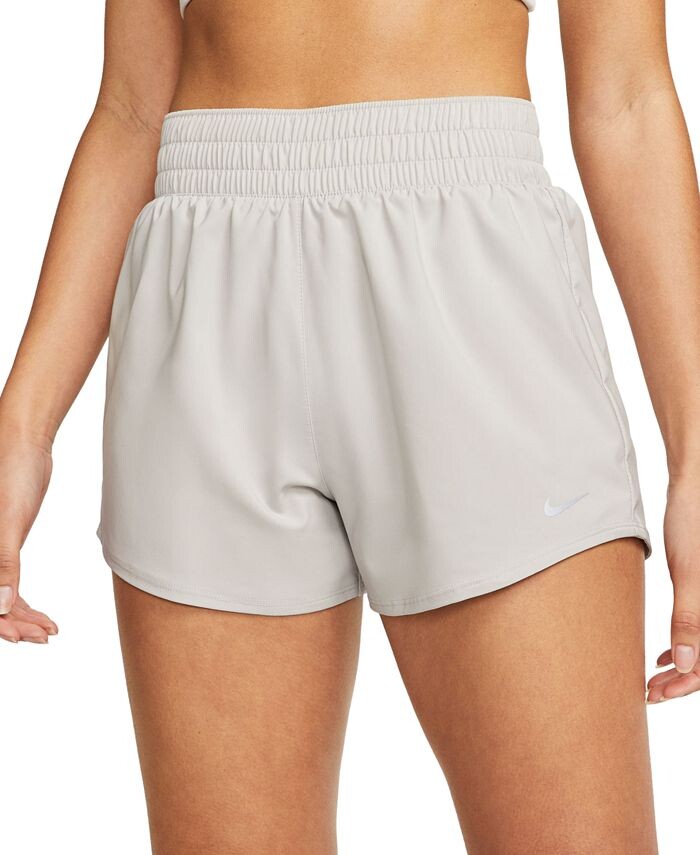 

Женские шорты One Dri-FIT с высокой талией и короткой подкладкой шириной 3 дюйма Nike, цвет Light Iron Ore