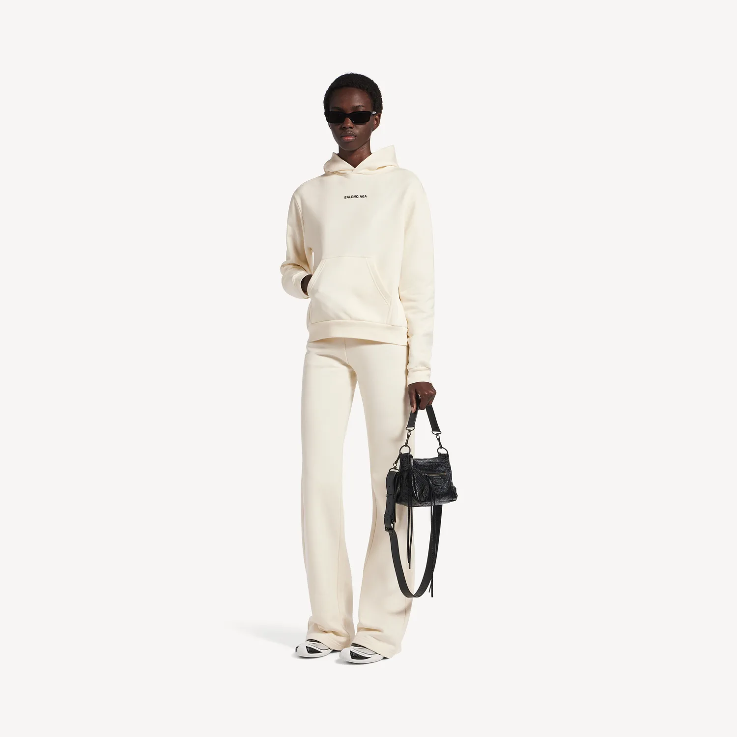 Худи Balenciaga Back Medium Fit, кремовый — фото 2