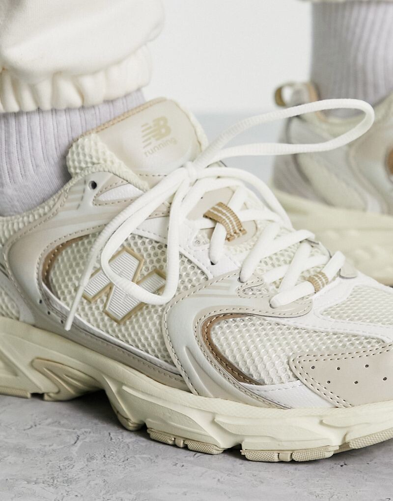 Кроссовки New Balance 530 овсяного цвета — фото 2