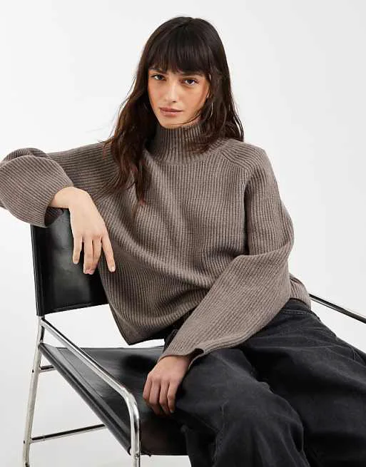 

Вязаный джемпер GAP soft touch цвета жареного миндаля