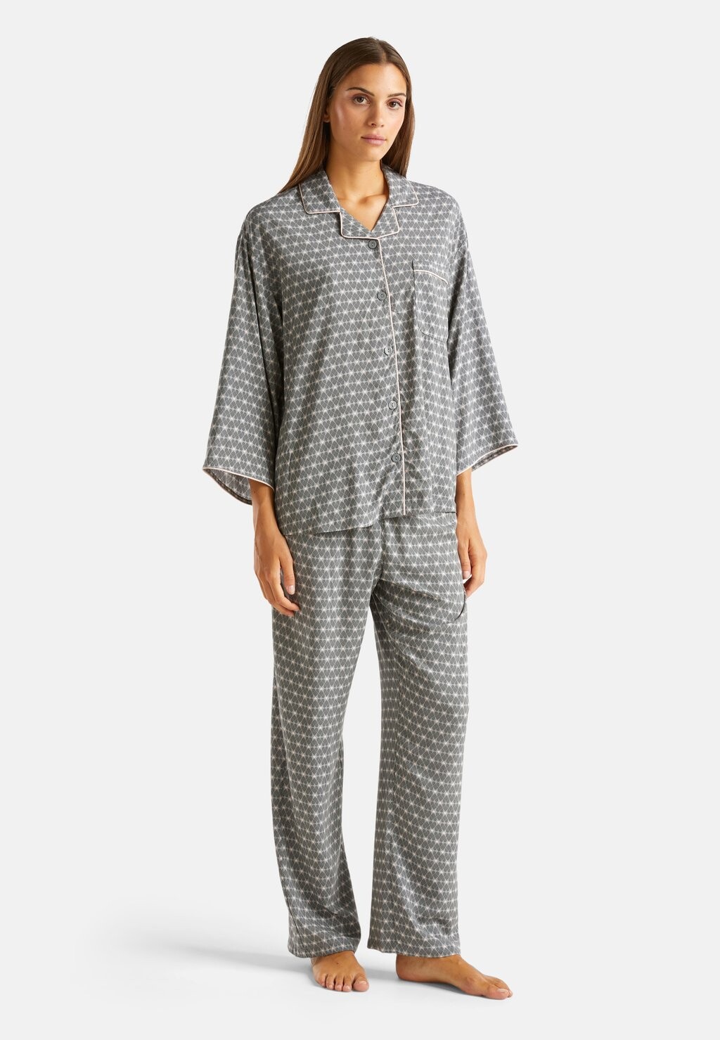 

Пижамный комплект PATTERNED IN PURE United Colors of Benetton, серый