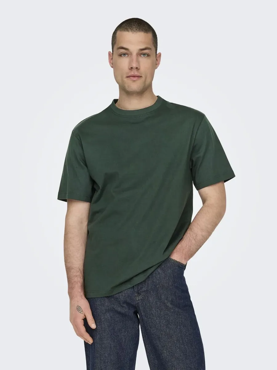 

Рубашка ONLY & SONS с круглым вырезом "ONSFRED RLX SS TEE", цвет Darkest Spruce