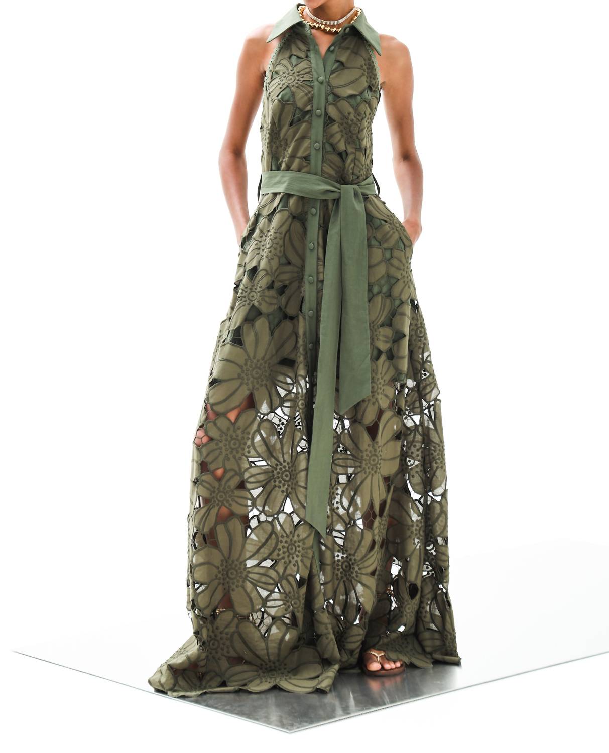 

Айрис макси платье в цвете песто Lace The Label, Pesto