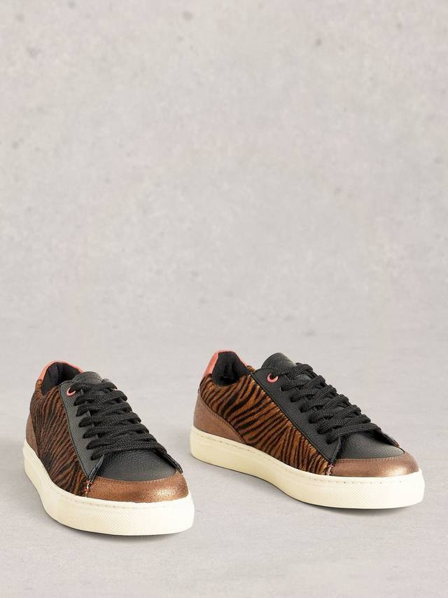 Tori текстурированные кожаные кеды с принтом animal print White Stuff, Brown/Multi — фото 4