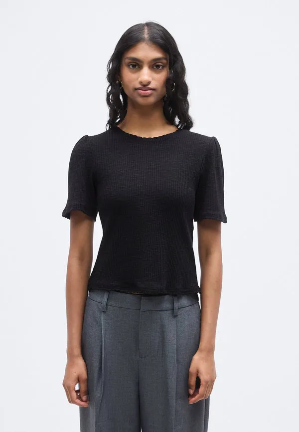 

Футболка onlnicole life o neck scallop basic tshirt Only Petite, Black, Черный, Футболка onlnicole life o neck scallop basic tshirt Only Petite, Black