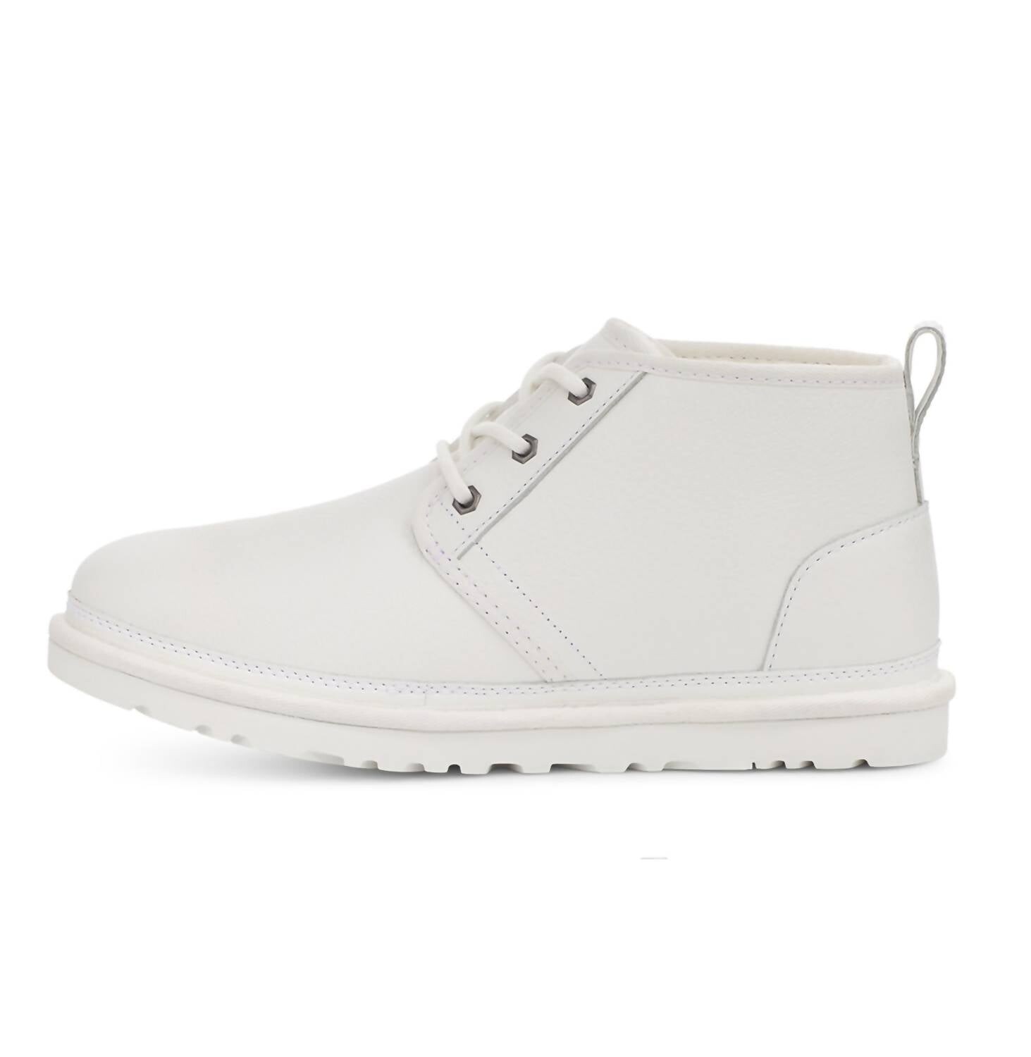 

Мужские белые кожаные ботинки чукка Neumel Leather UGG