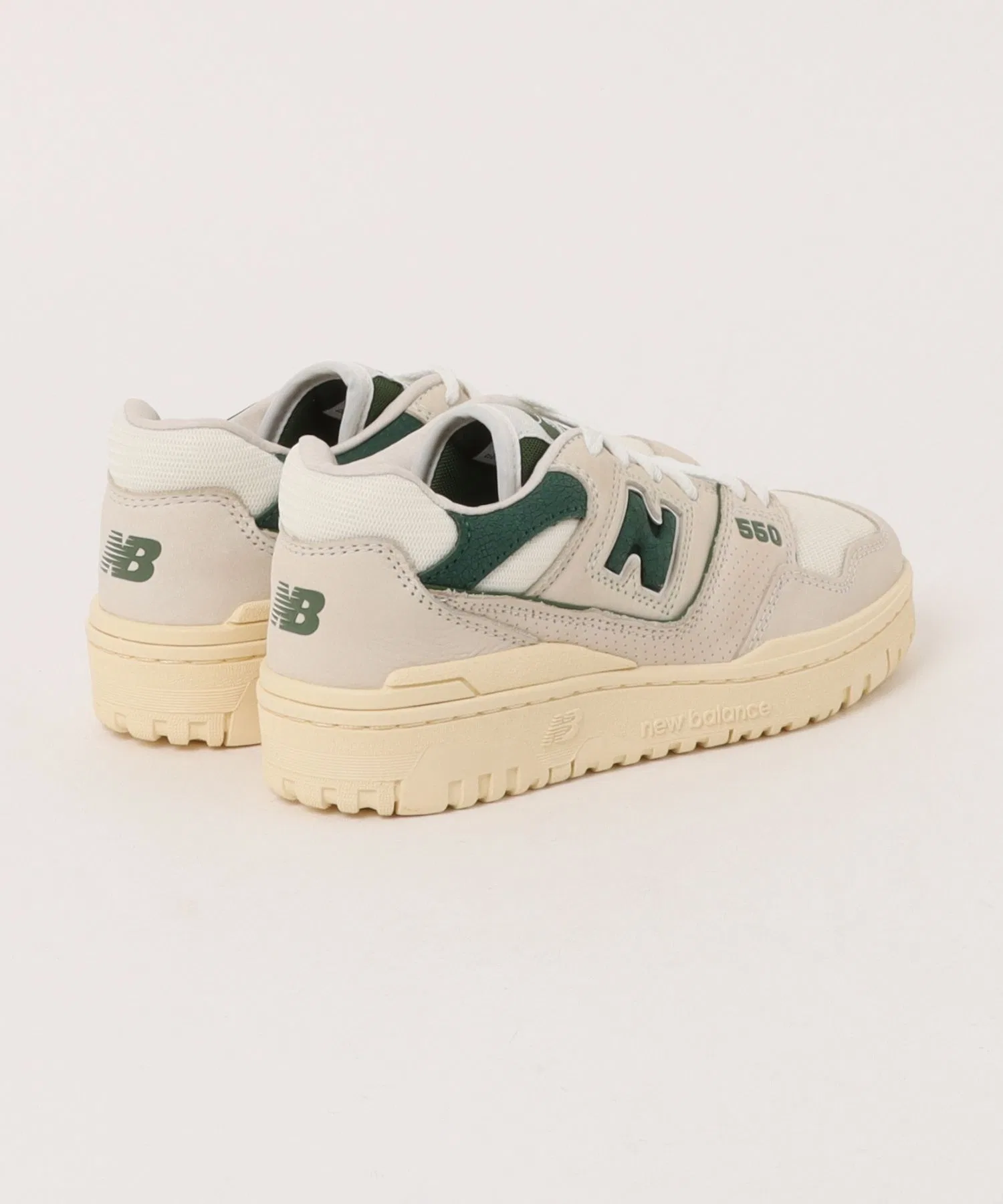 Мужские кроссовки из натуральной кожи BB550LGR New Balance белые — фото 2