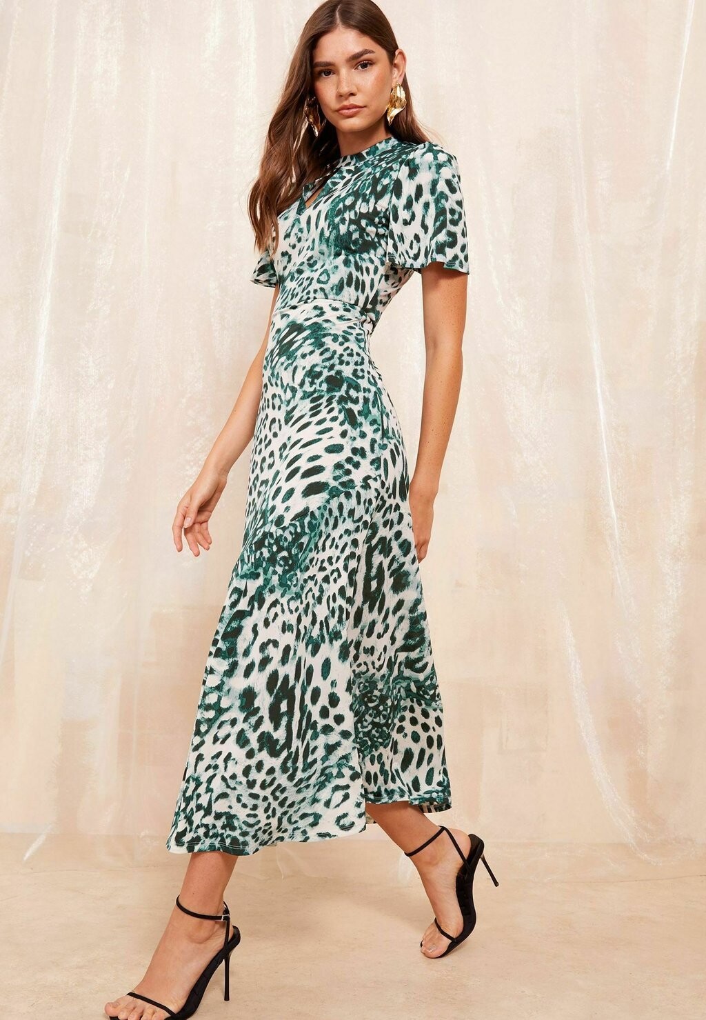 

Платье макси ITY KEYHOLE SHORT SLEEVE PRINTED-REGULAR FIT Friends Like These, зеленый