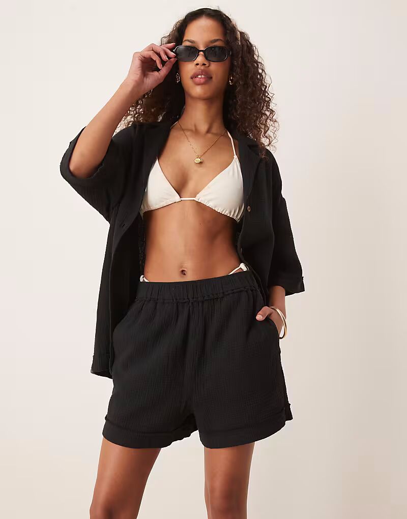 

Шорты из марли с необработанными краями, черный цвет Asos Design