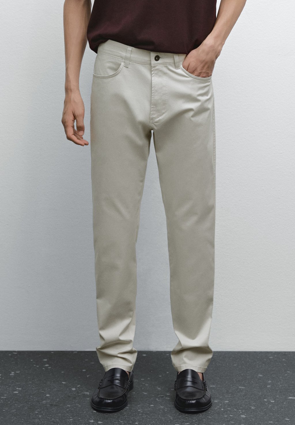

Джинсы облегающего кроя TEXTURED Massimo Dutti, светло-серый