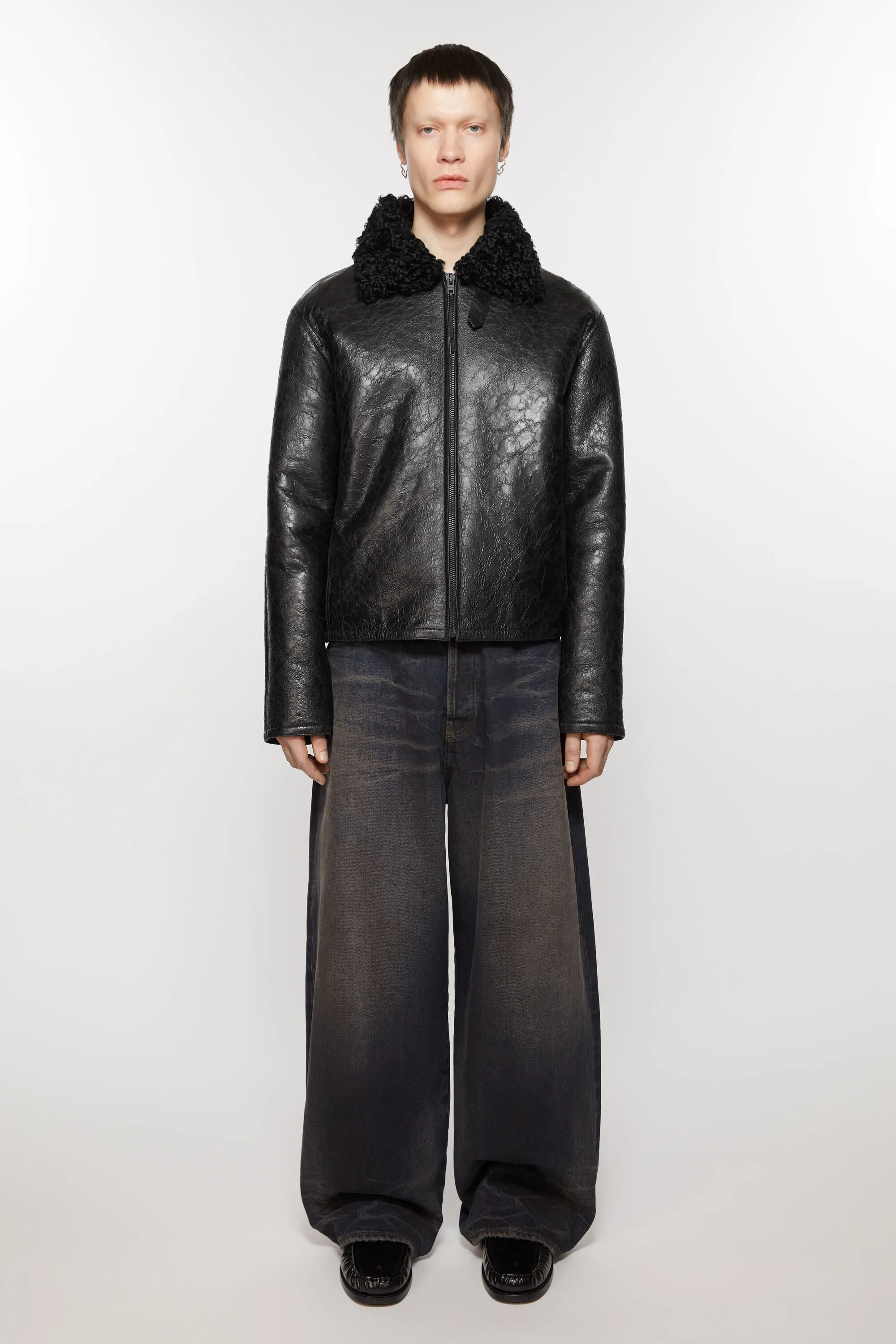

Кожаная куртка из овчины Acne Studios, черный