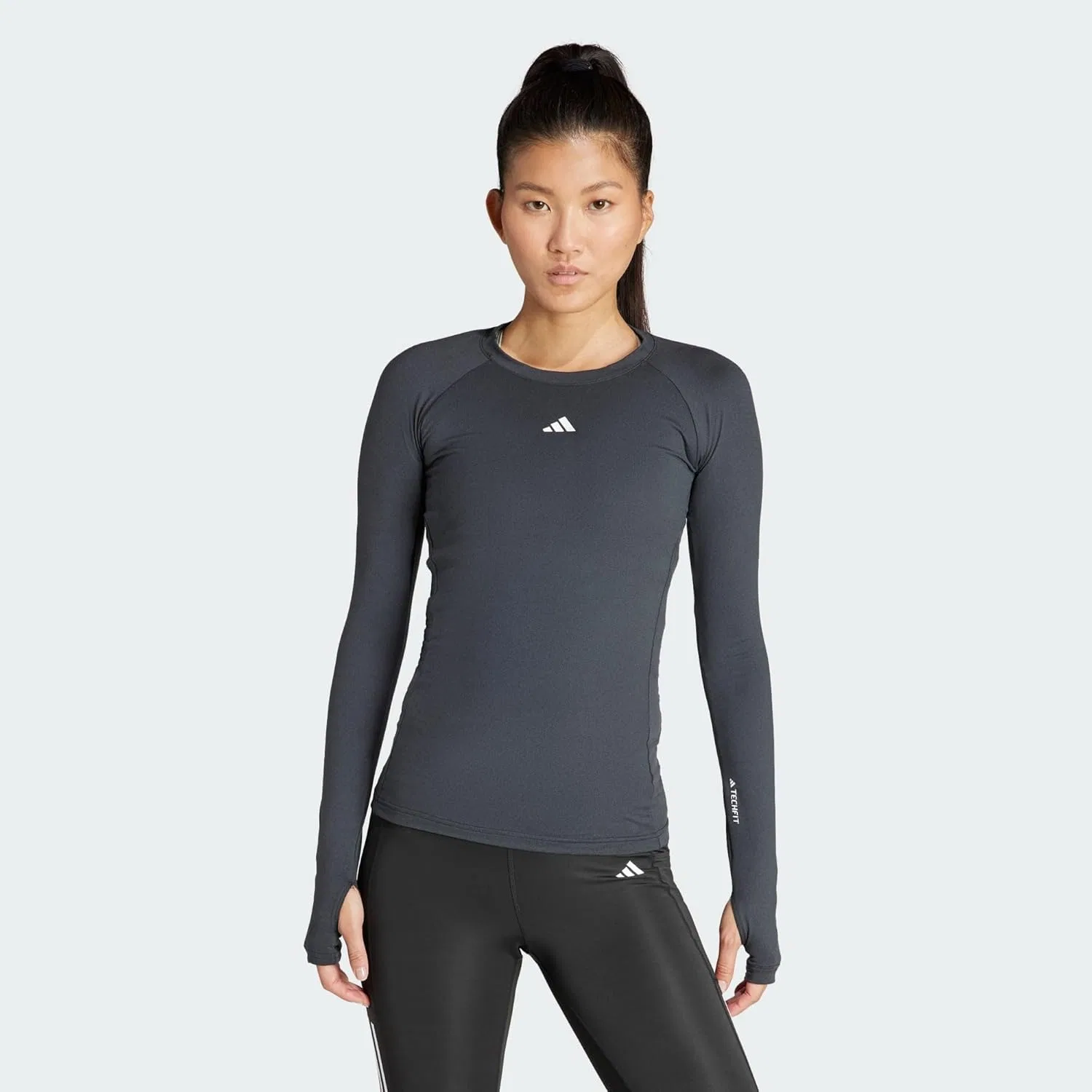 Женская футболка adidas Techfit Black — фото 2