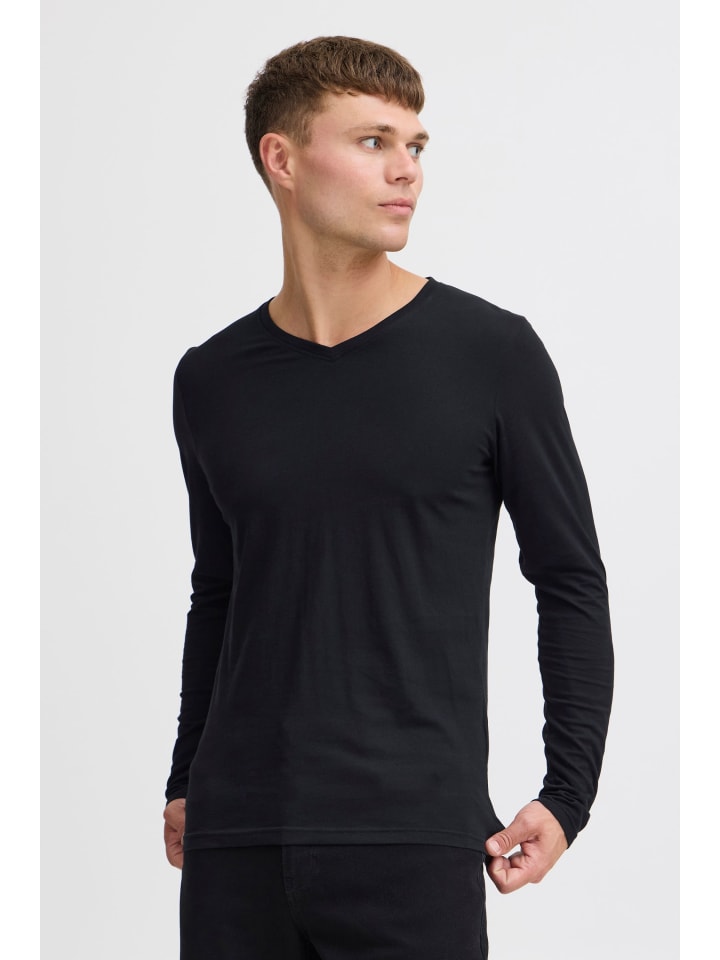 

!SOLID Футболка V-Shirt SDBasil черного цвета