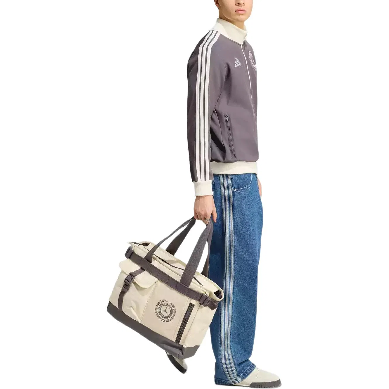 Куртка Mercedes AMG Petronas Formula 1 Team Adidas Granite Gray/Jade White — фото 4