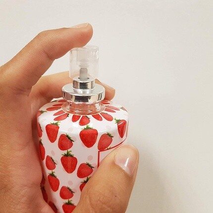 Parfums Saphir Fruits Attraction Strawberry Eau De Toilette Spray For Women 100ml — фото 2