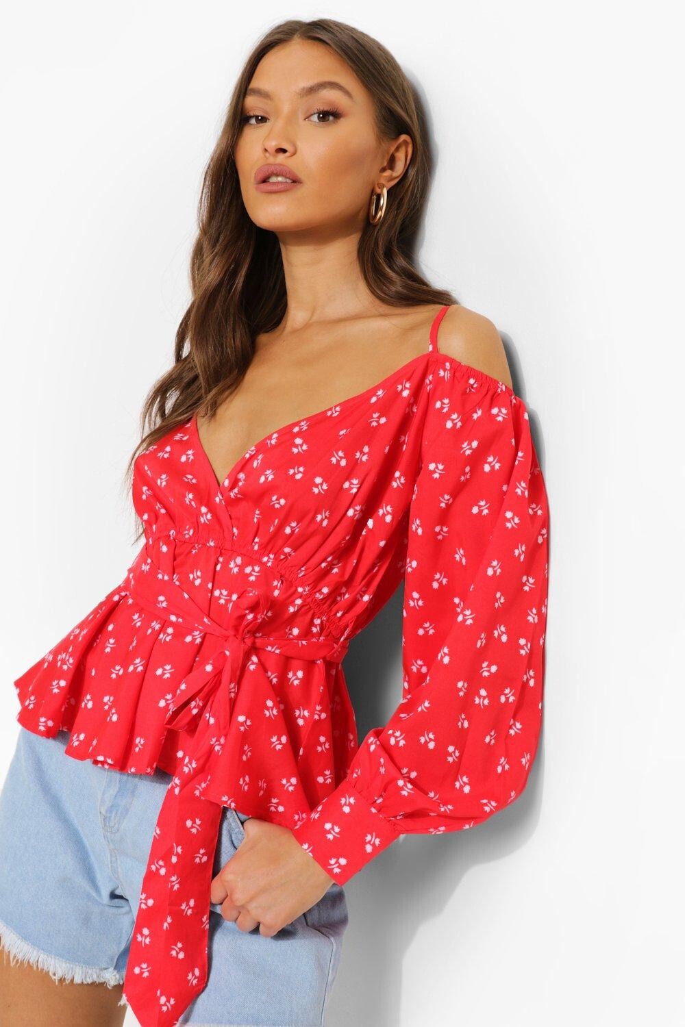 

Топ ditsy с холодными плечами Boohoo, красный