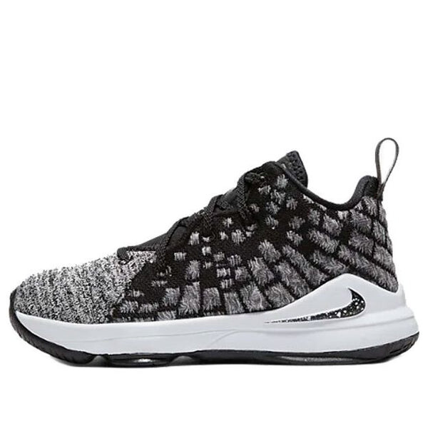 

Кроссовки леброн 17 Nike, черный