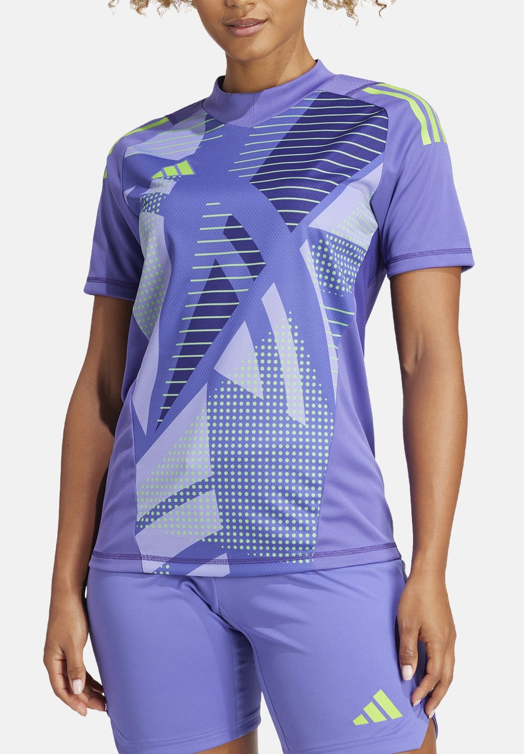 

Спортивная футболка FOOTBALL TEAM adidas Performance, фиолетовый