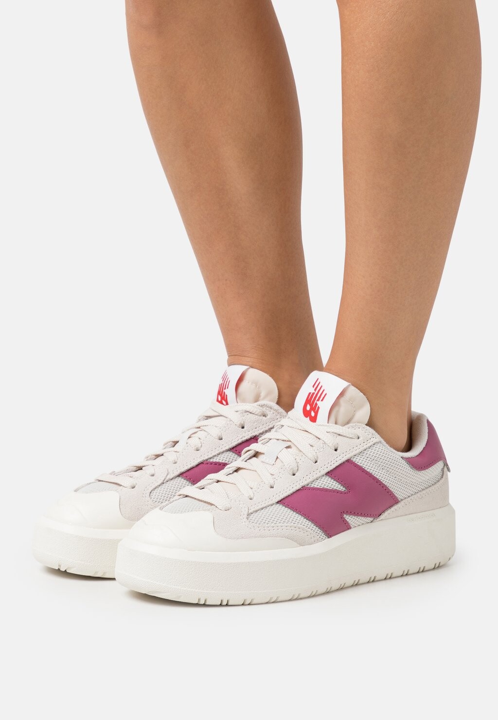 

Кроссовки New Balance Ct302, лунный луч