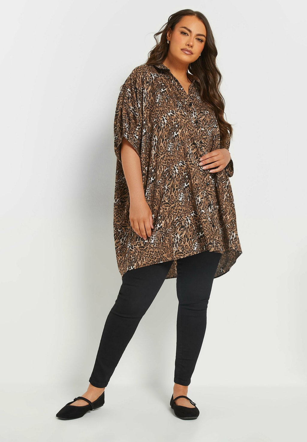 

Рубашка CURVE ABSTRACT OVERSIZED Yours Clothing, коричневый