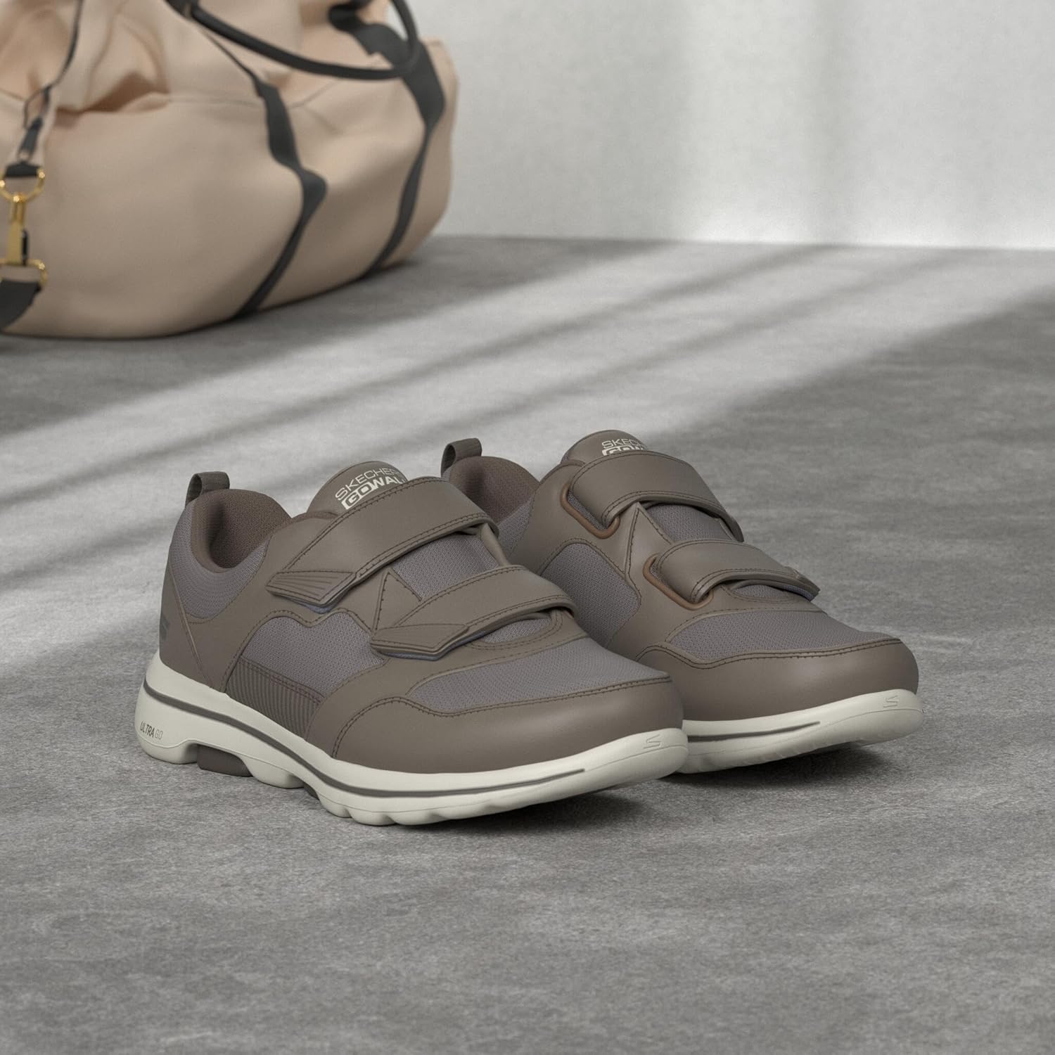 Мужские спортивные кроссовки Skechers Gowalk с застежкой-липучкой, хаки — фото 2