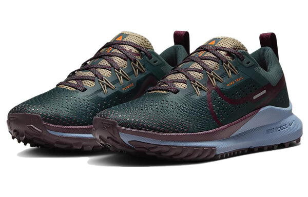 Кроссовки (WMNS) Nike Pegasus Trail 4 Trail-running Shoes 'Green Ashen Slate Night Maroon', цвет deep jungle/khaki/ashen slate/night maroon — фото 3