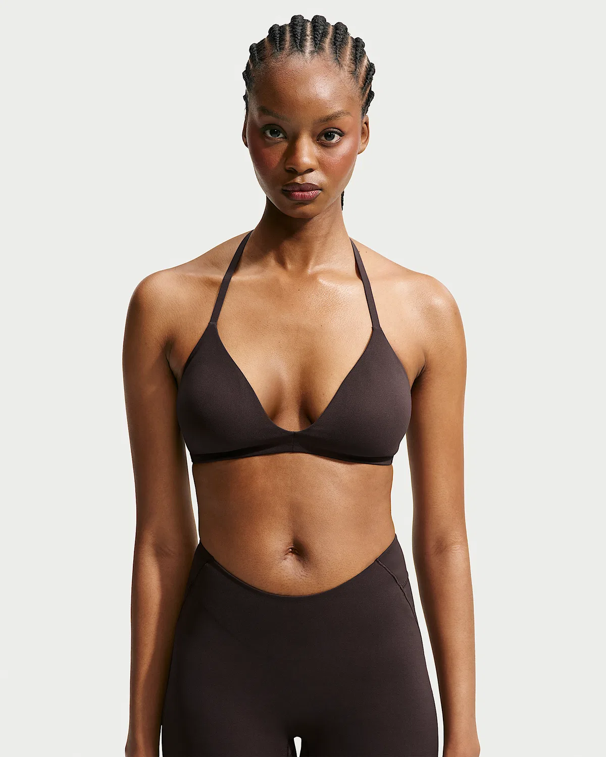 Женский спортивный бюстгальтер Triangle NikeSKIMS Studio Stretch, NSKM Dark Roast/NSKM Dark Roast