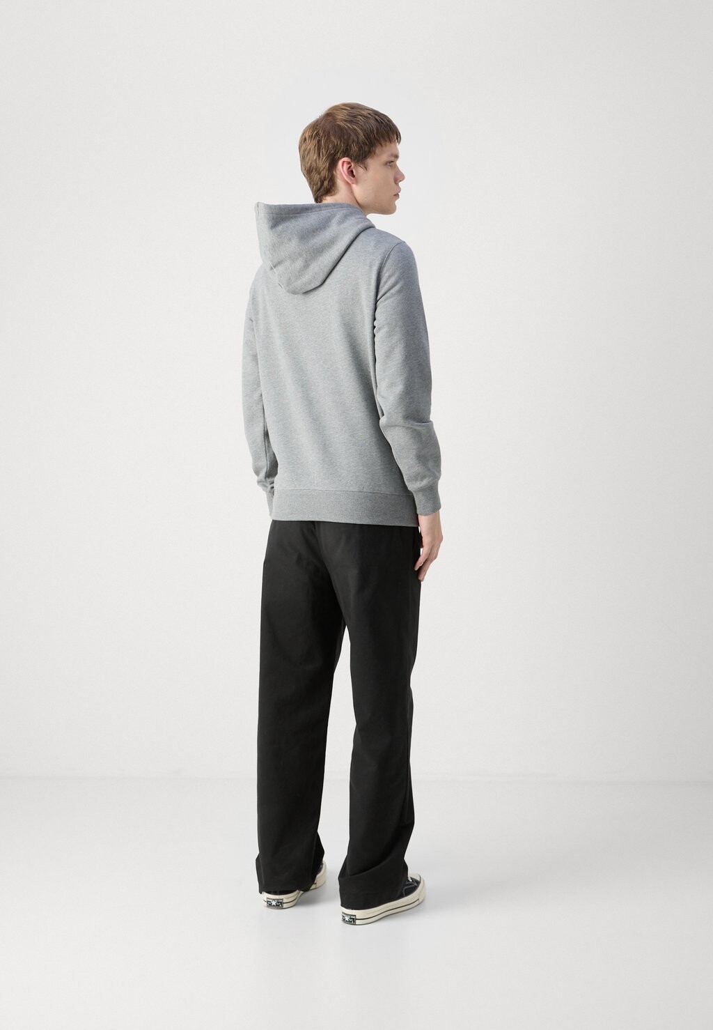 

Толстовка SEASONAL MONOLOGO REGULAR HOODIE Calvin Klein Jeans, светло-серый