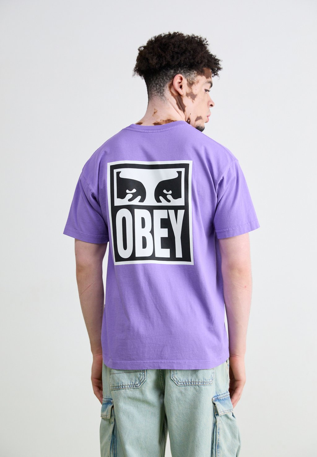 

Футболка с принтом EYES ICON Obey Clothing, сиреневый