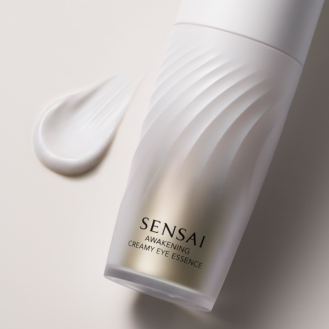 Сыворотка для глаз expert products awakening creamy eye essence Sensai, объем 20 мл — фото 3