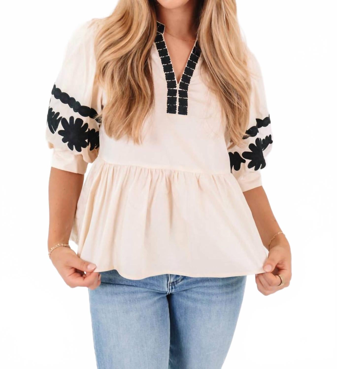 

Entro Топ с цветочной вышивкой и рукавами-фонариками, цвет экрю