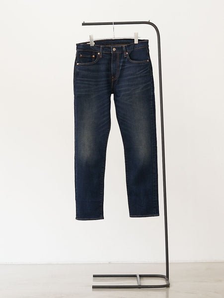 Джинсы зауженные 502 темно-синего цвета, темно-винтажные Levi's, Dark Indigo - Worn In — фото 4