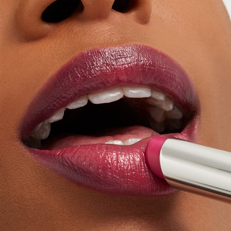 Питательный и увлажняющий бальзам для губ MAC Cosmetics Glow Play Lip Balm, Beyond 3,14 g — фото 3