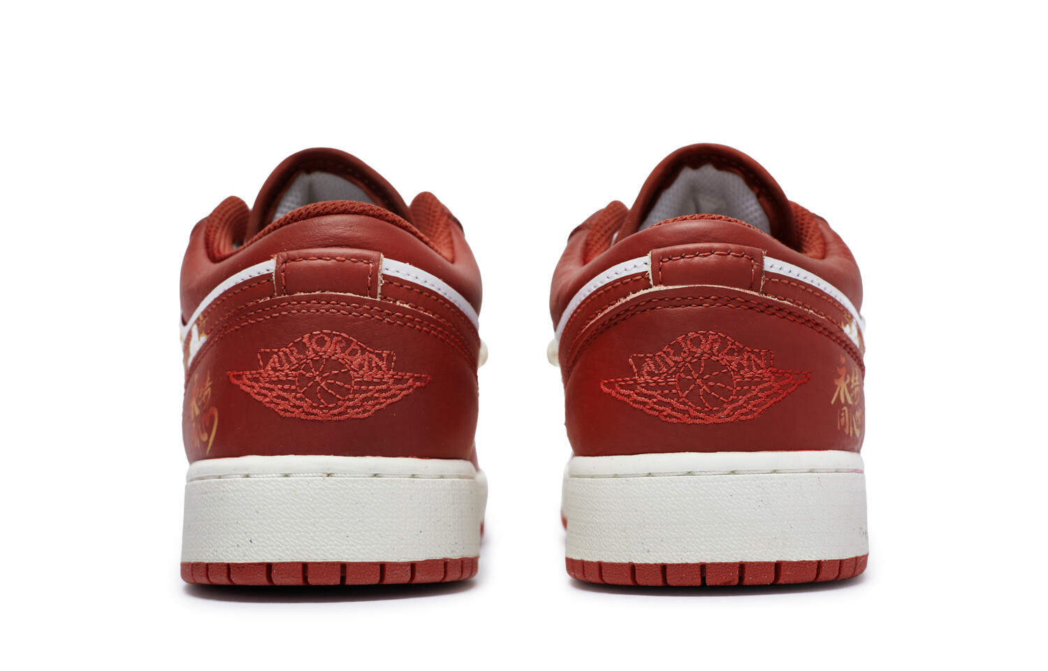 Кроссовки Air Jordan 1 Vintage Basketball Shoes Women's Low-top Gold, золотой — фото 2